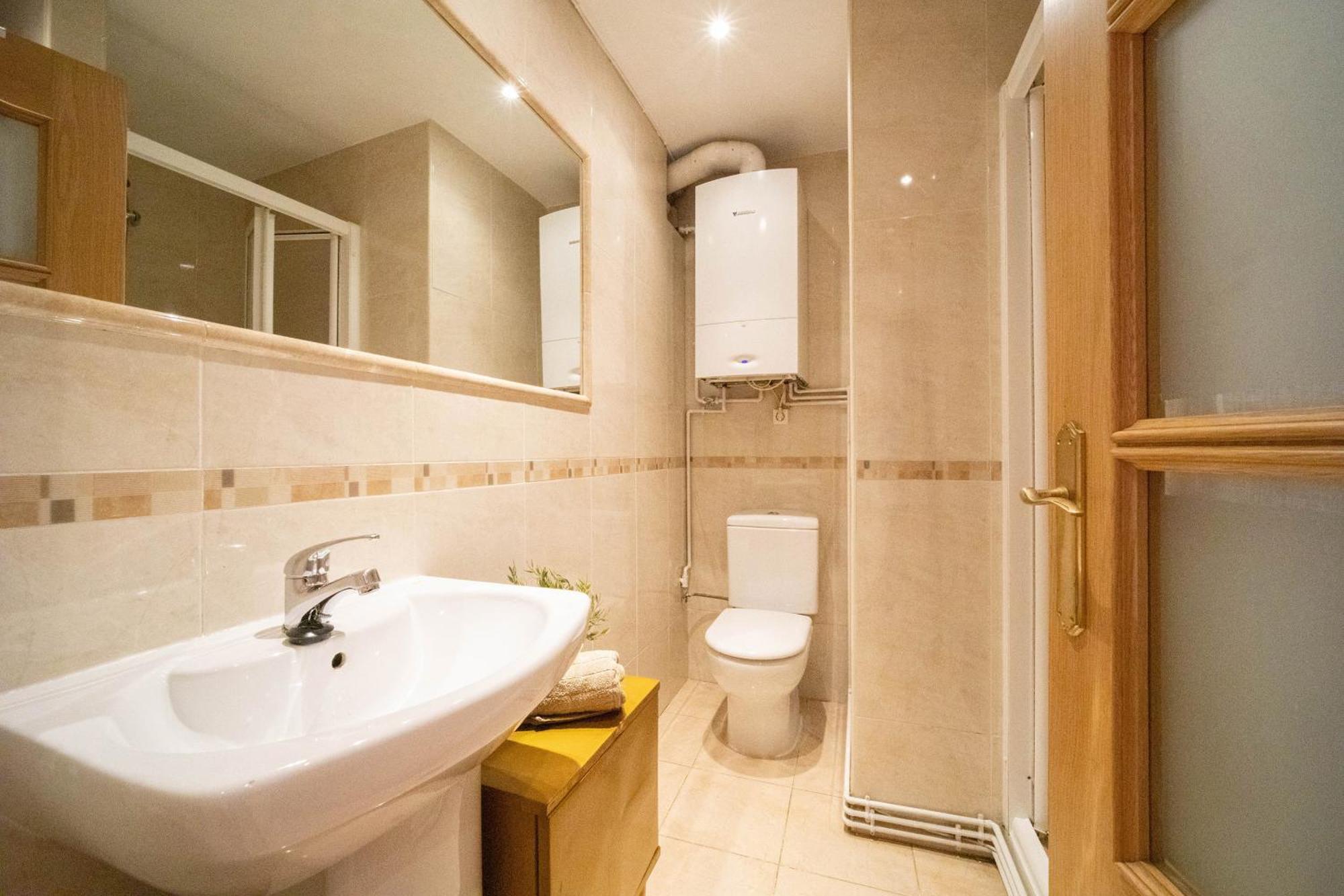 Apartamento Con Encanto Y Luz En Pleno Centro Madrid Eksteriør billede